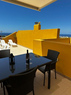 Terraza con vistas mar/montaña